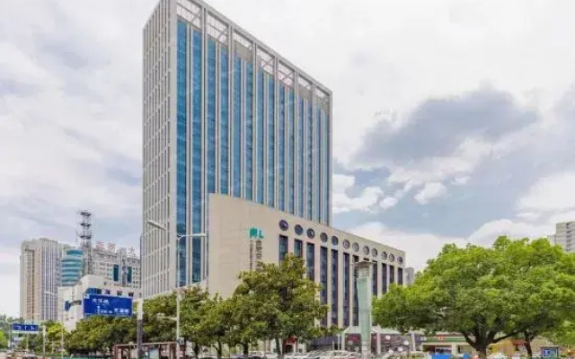 Hefei Anzhi Hotel (High-tech Zone Science Avenue Subway Station)