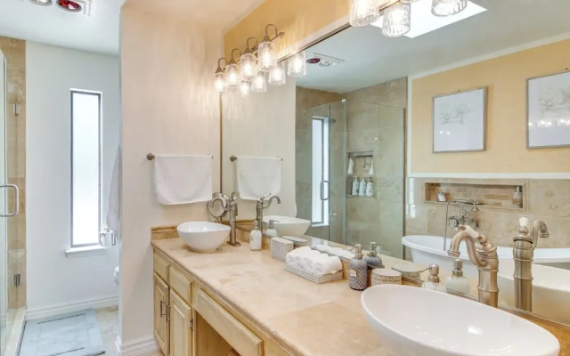 Charming Albuquerque Townhouse ~13 Mi to Downtown