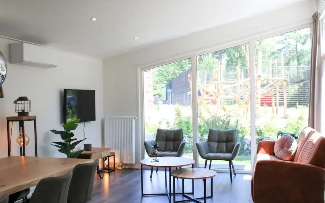 Stylish Bungalow in Hoenderloo for 6