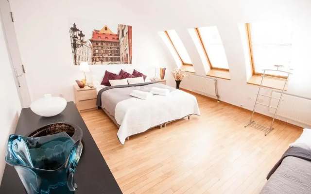 Wenceslas Square Lofts