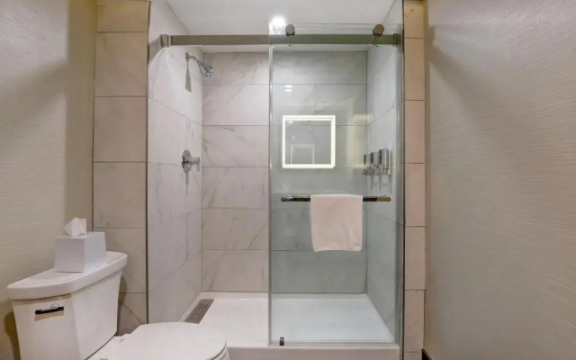 Four Points by Sheraton St. Catharines Niagara Suites