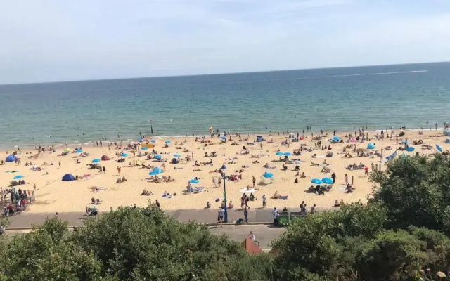 C-New Flat,4 Adults,20 mins to Beach,Netflix,Wifi