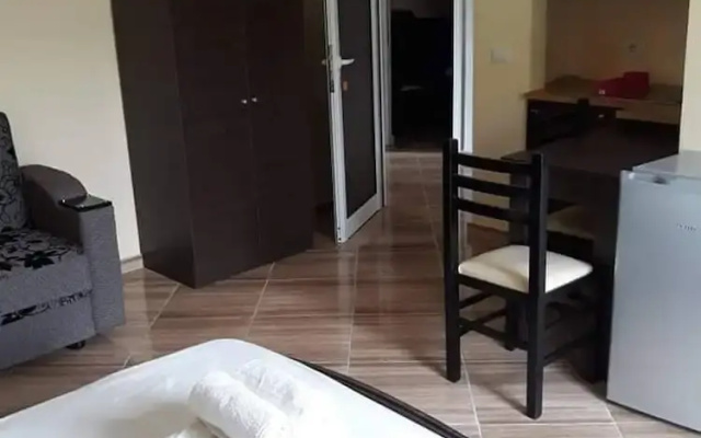 Double Room With Private Bathroom Kitchen Balcony