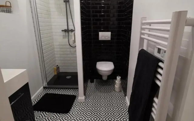 Studio Atypique Immeuble de 1820 (Adults Only)