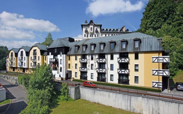 Spa Hotel Devin вид на фасад