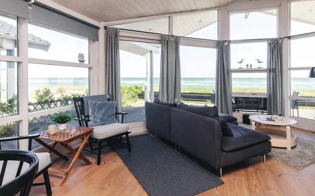Luring Holiday Home in Poljana With Sea Nearby