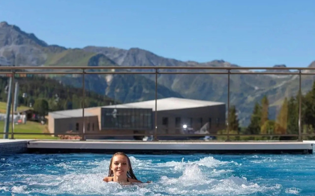 Ski Retreat With Pool