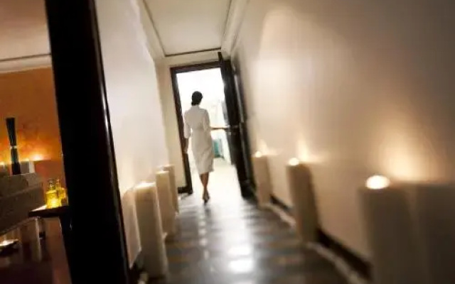 Lakeside Chalet, Mumbai - Marriott Executive Apartments