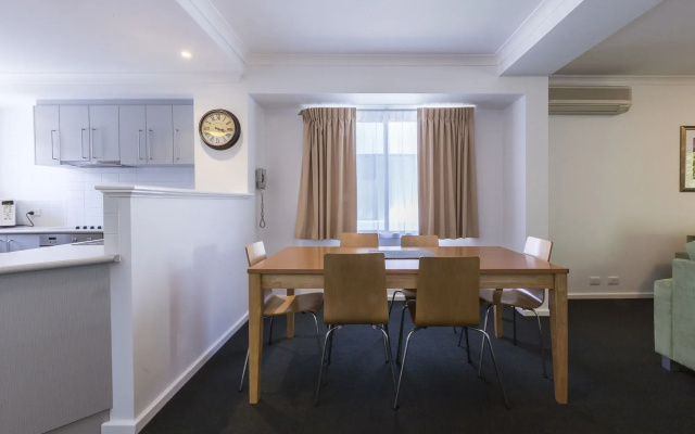 Leeuwin Apartments