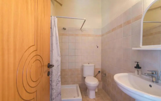 Aleka Apartment 6