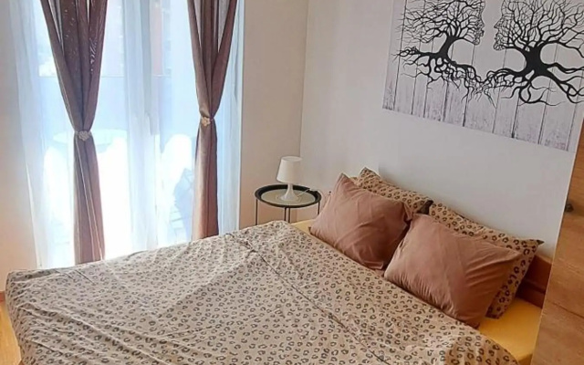 J&J Apartment