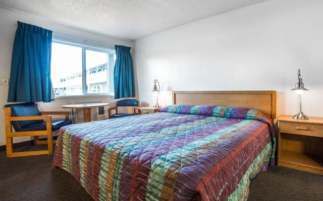 Rodeway Inn & Suites