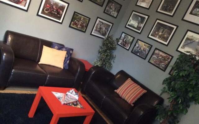 Апартаменты Apartments Harley Style комната для гостей