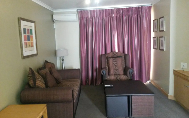 Airport Inn and Suites