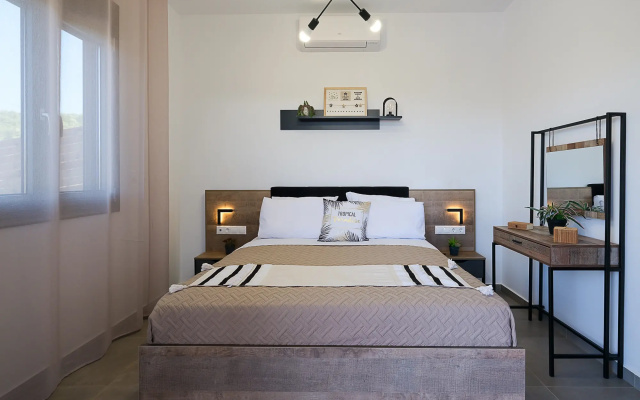 Villa Eleonas With Private Swimming Pool