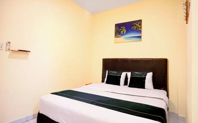 OYO 95017 Kapten Muslim Residence