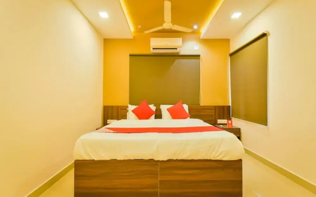 Kadavil Suites by OYO Rooms