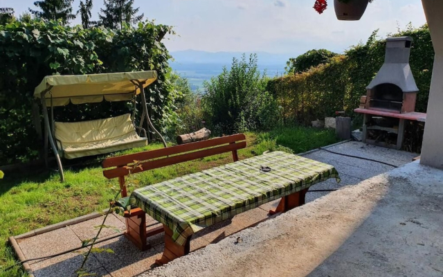 Veronica's place in the mountains