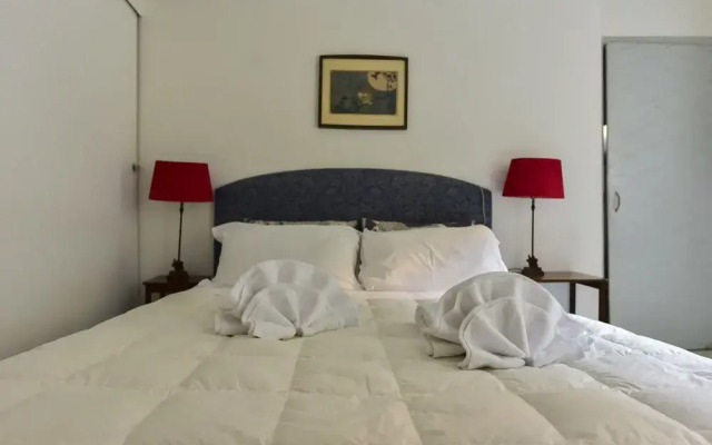 Monti Secret Garden Apartment
