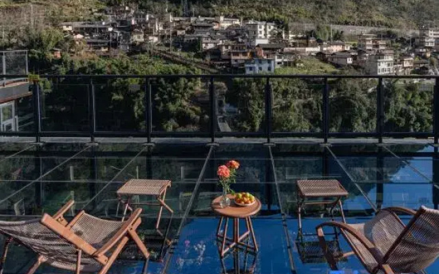 Geya Yunju Hotel (Nujiang Gongshan Branch)