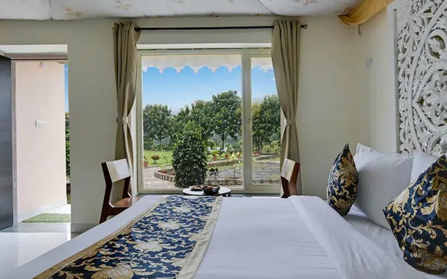 Kavish Holiday Hill Resort N Spa