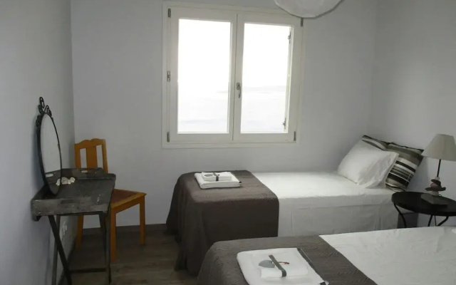 Comfortable Villa Near Sea in Andros