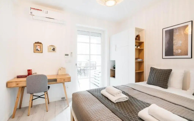 Apartment Sunrise by Loft Affair