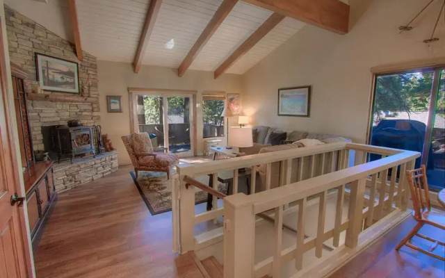 Cozy Bear Lodge