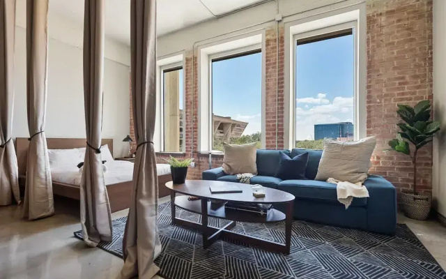 3 Bedroom - Best Location, Pool, Gym & Parking
