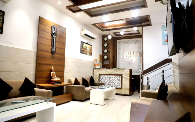 Goroomgo Hollywood Heights Amritsar