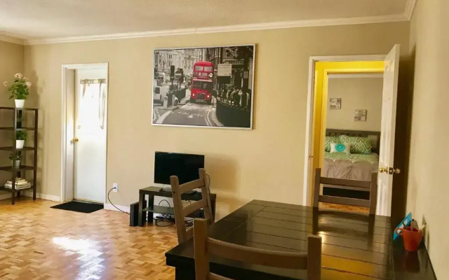 Downtown 1 Bedroom Apt 20L