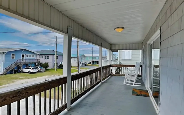 The Sassy Sea Turtle by Topsail Realty