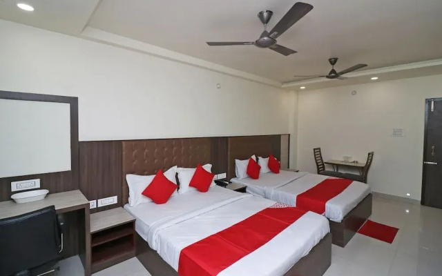OYO 37989 Hotel Debarshi