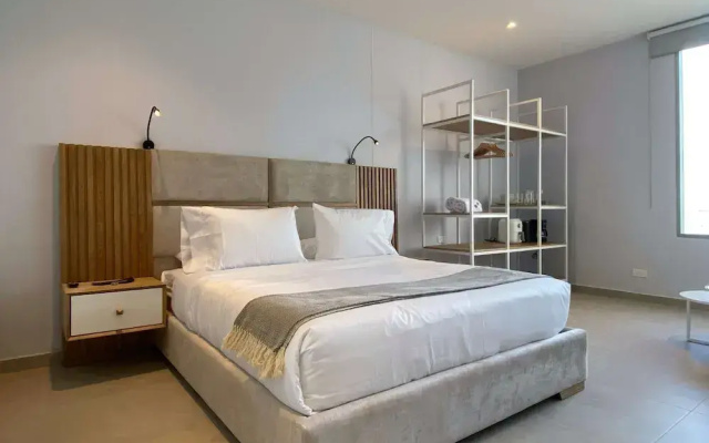 w Exceptional 2BR w Fantastic Terrace in CTG