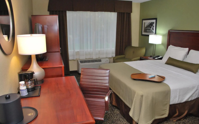 Best Western Plus Glenview Chicagoland Inn & Suites