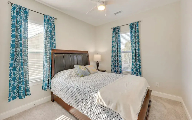 Pet-friendly Wilmington Home - 2 Mi to Riverwalk