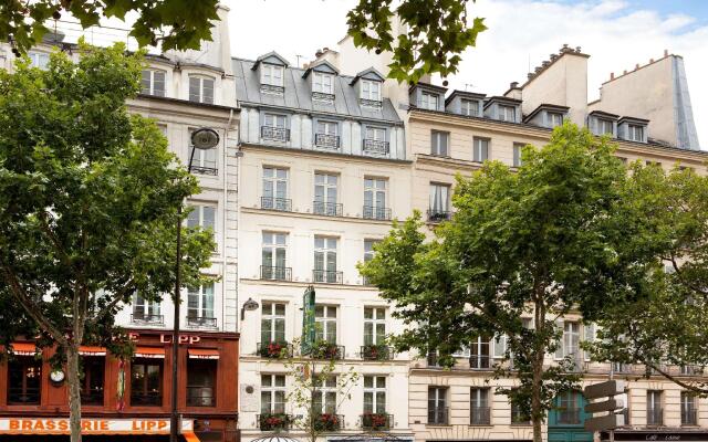 Отель Hôtel Au Manoir St-Germain des Prés вид на фасад
