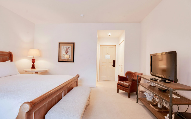 Seal Cove Inn
