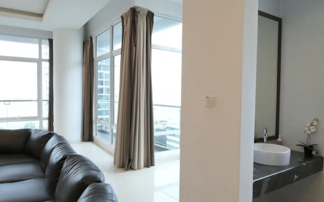 Gurney Seafront Supercondo 4B Penthouse