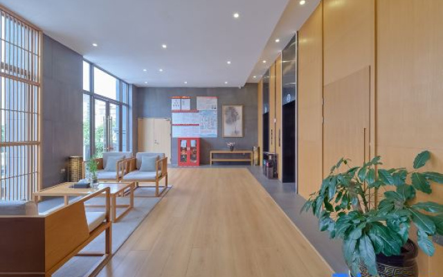 Qujing Biaocan Yuelai Chinese Garden Resort Hotel (Wanda Bund)