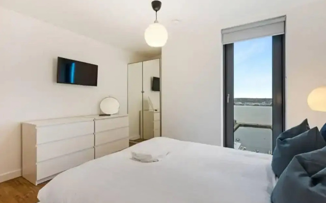 Host Apartments Kings Dock View Baltic Living