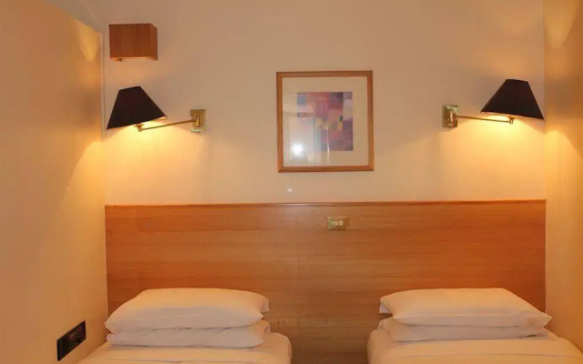 Eastern Townhouse Serviced Apartments