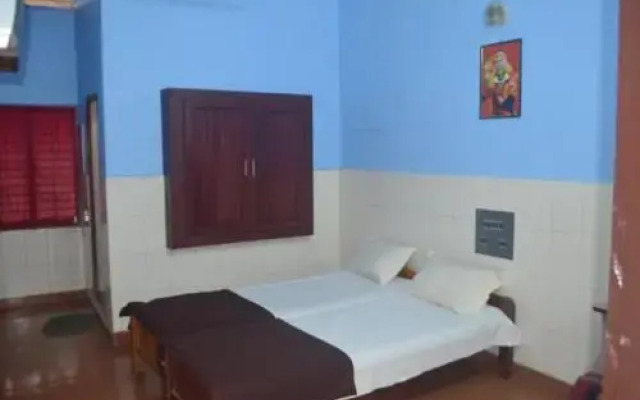 Parakkal Tourist Home