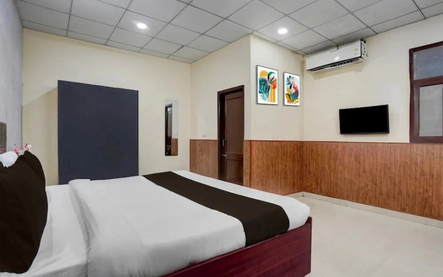 Deluxe Hotel O Sector 58 Mohali Hotel Alpha