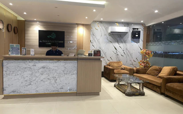 Hotel O near Mall Panakukkang formerly Al-Badar Hotel Syariah
