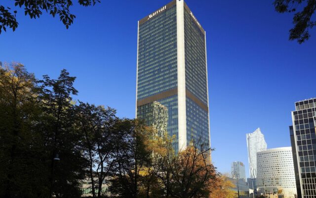 Warsaw Marriott Hotel вид на фасад