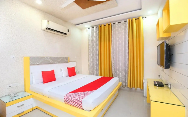 Hotel GST Grand Plaza