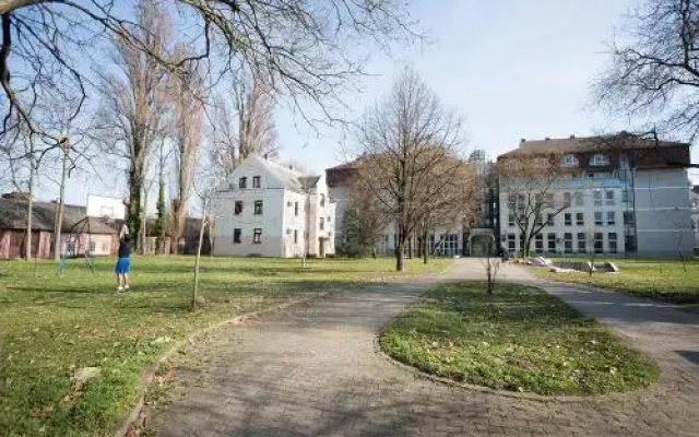 City Beach Hostel