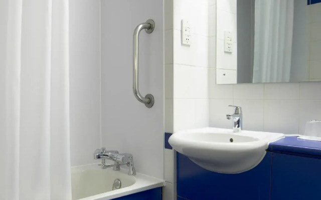 Travelodge Caterham Whyteleafe