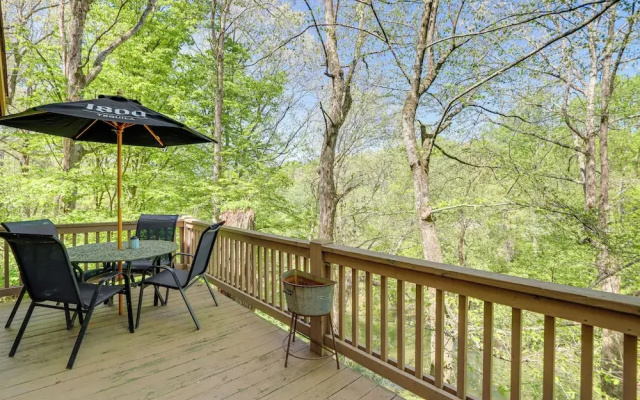 Pet-friendly Ellijay Vacation Rental w/ Hot Tub!